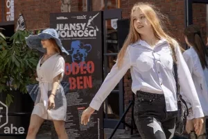 „Jeansy Wolności” z choreografią i oprawą taneczną studentów tańca