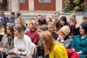 O studenckich wspomnieniach, edukacji i frekwencji wyborczej